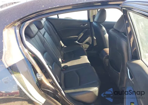 2018 Mazda Mazda3 Touring из США, поврежденный, VIN 3MZBN1V31JM268537